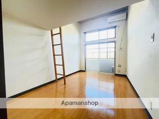 メイプルコート広原【110号室】の居間