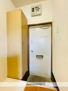 メイプルコート広原【110号室】の玄関