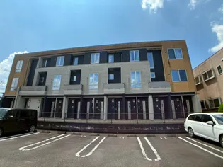 メイ・ピース【2階】の外観