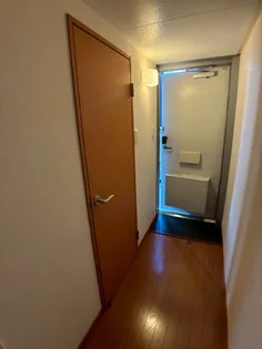 レオパレスMUTA【204号室】の玄関