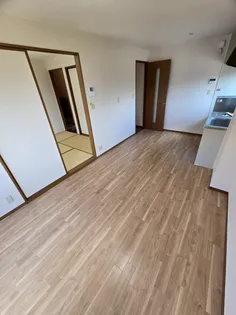 TKIフラット B棟【2階】の居間