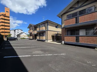 TKIフラット B棟【2階】の外観