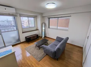 ロイヤルシティ大工【303号室】の居間