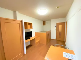 レオパレス駒【106号室】の居間