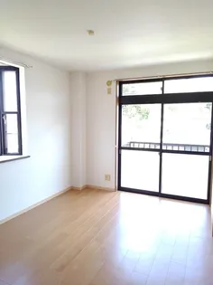 サンライズ大東 B【2階】の居間