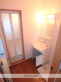 プチ・サンタフェ【102号室】の内装