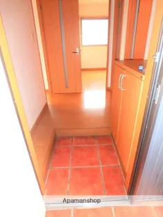 プチ・サンタフェ【102号室】の玄関