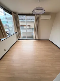 パインクレスト【1階】の内装