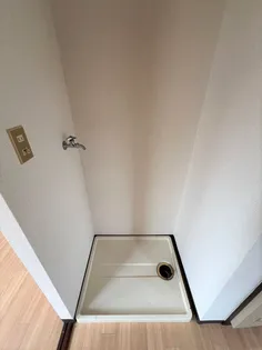 パインクレスト【1階】の内装