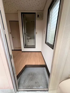 パインクレスト【1階】の玄関