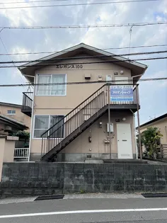 パインクレスト【1階】の外観