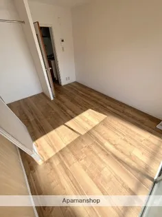 ライヴリー加納【303号室】の内装