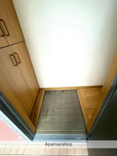 パルコート【A103号室】の玄関