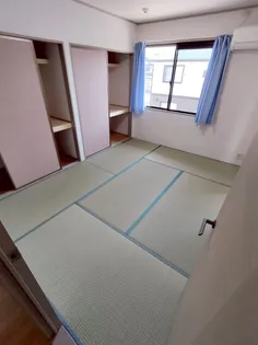 ファミール小春の里 A棟【2階】の内装