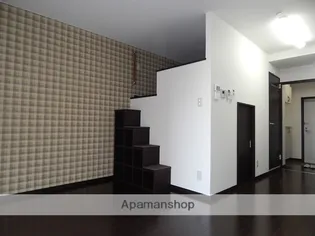 バンベール江平【405号室】の居間