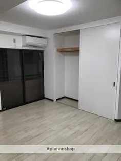 ニューサンシャインビル【301号室】の居間