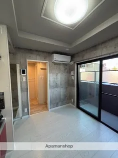 The Rock APT【305号室】の居間