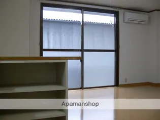 ジョイスⅡ【107号室】の居間