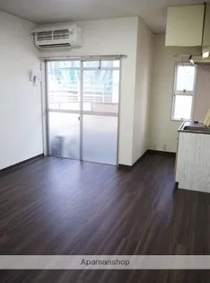 ファーストライフ大塚【301号室】の居間