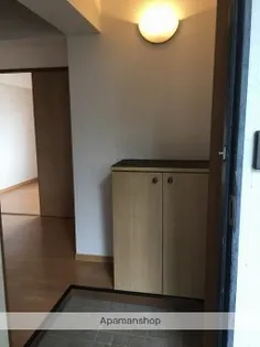 コーポラスハラダ【101号室】の玄関