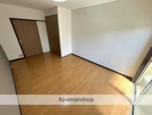 シェーンブルン【1階】の内装