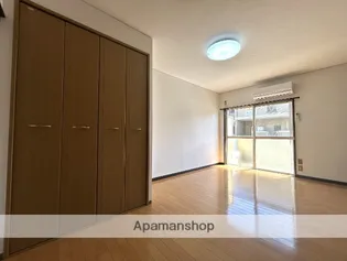 シェーンブルン【1階】の内装