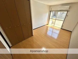 シェーンブルン【1階】の内装