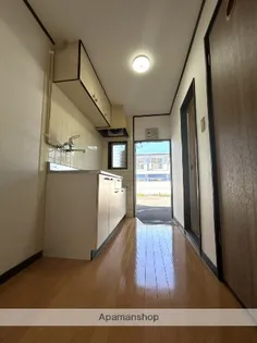 シェーンブルン【1階】の内装