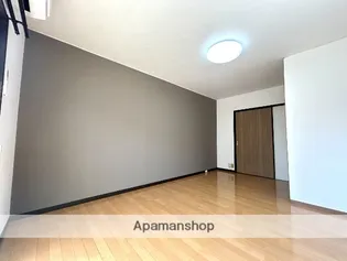 シェーンブルン【1階】の居間