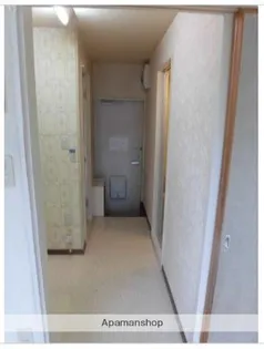 コーポラヴィアンローズ【111号室】の玄関