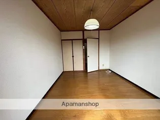 コーポ城南【3階】の居間