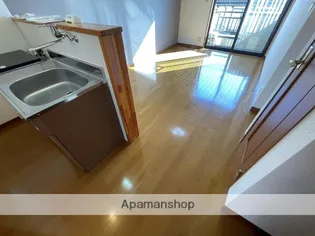 アルテブラン祇園【1階】の居間