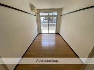 プチメゾン南月見ヶ丘【1階】の居間