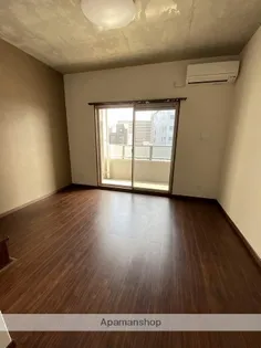 バンベールウエスト【4階】の居間