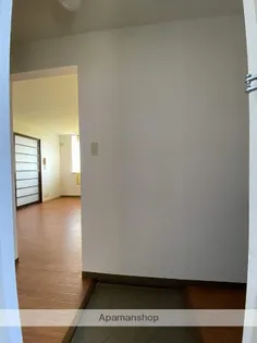 オーシャンヒル【B102号室】の玄関