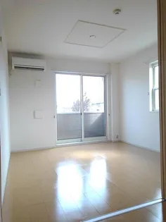 シャロームⅠ【1階】の居間