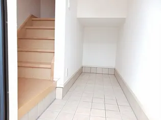 リバーサイド・グラースK【3階】の玄関