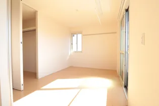 フローラ東本町【2階】の内装