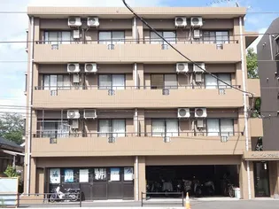 ベルハイム大学前の画像