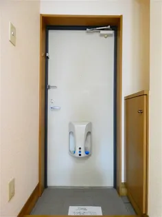 タウンパディ上之園【0605号室】の玄関