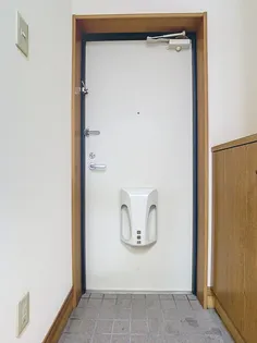 タウンパディ上之園【0502号室】の玄関