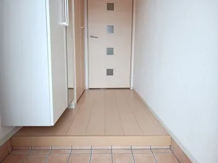 コリーヌJ Ⅱ【1階】の玄関