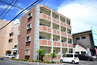 エレガント松元【1階】の外観