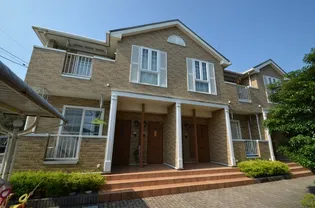 フレスクーラⅡ【2階】の外観