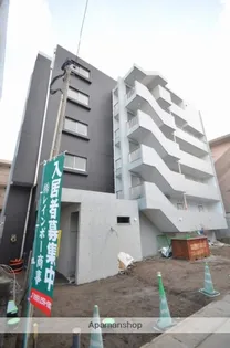 LUANA【3階】の外観