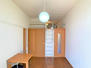 レオパレスカレンティーナ【1階】の居間