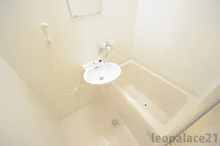 レオパレス可愛【204号室】の風呂