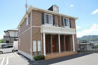 ベルメゾン中山E【2階】の外観