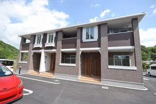 シャロッツ【2階】の外観