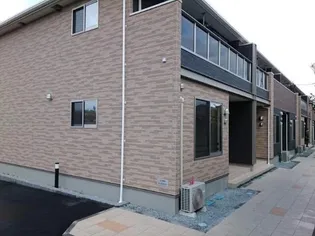 プティ・シャトーA棟【1階】の外観